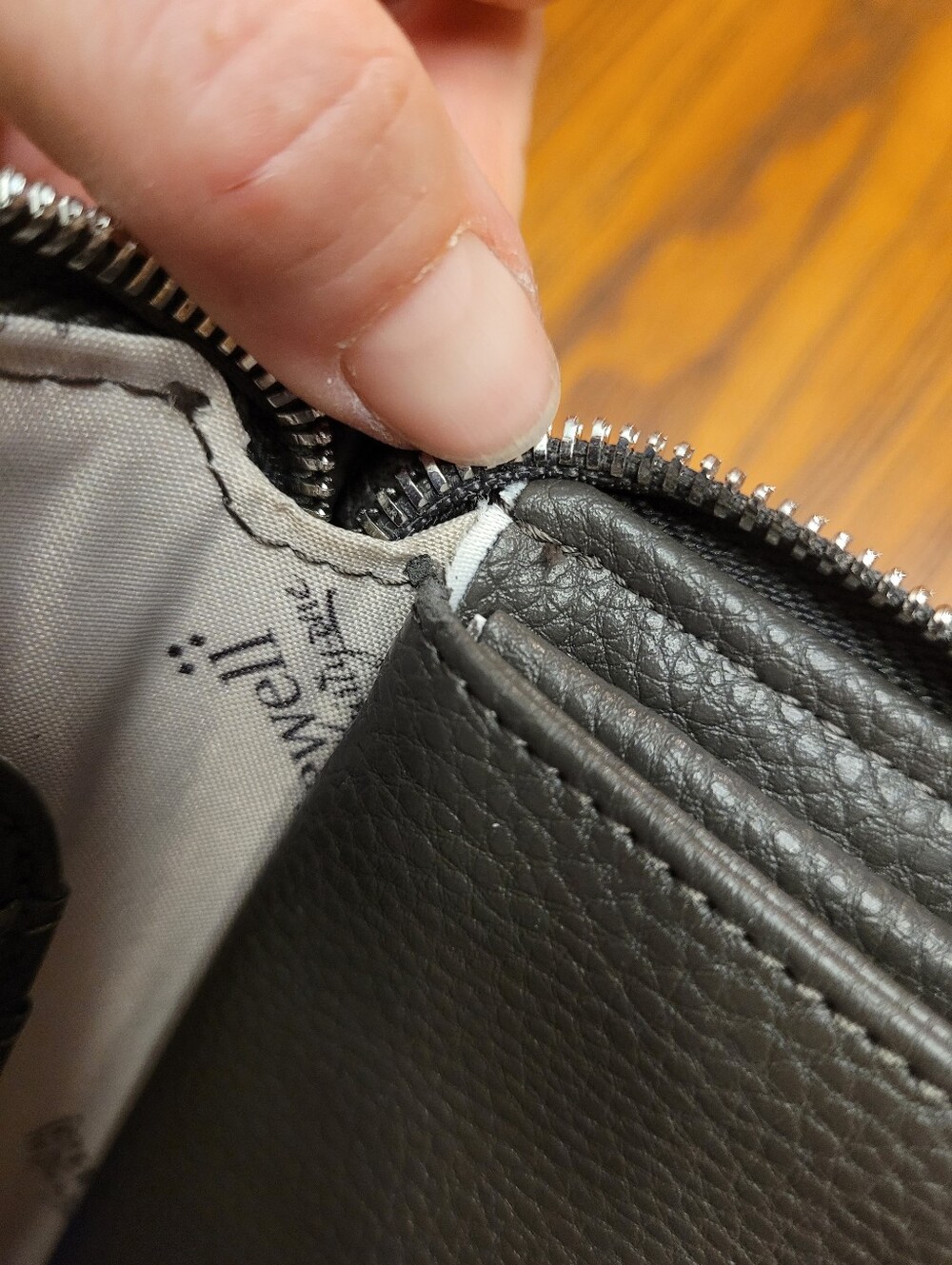 Thirty-One "All About the Benjamins" Wallet - City Charcoal Snake - NWT - Picture 11 of 13